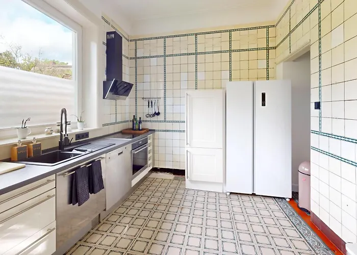 Holiday home Gruenderzeithaus Elbvororte - Elbe Suburbs Wilhelminian-style House Hamburg